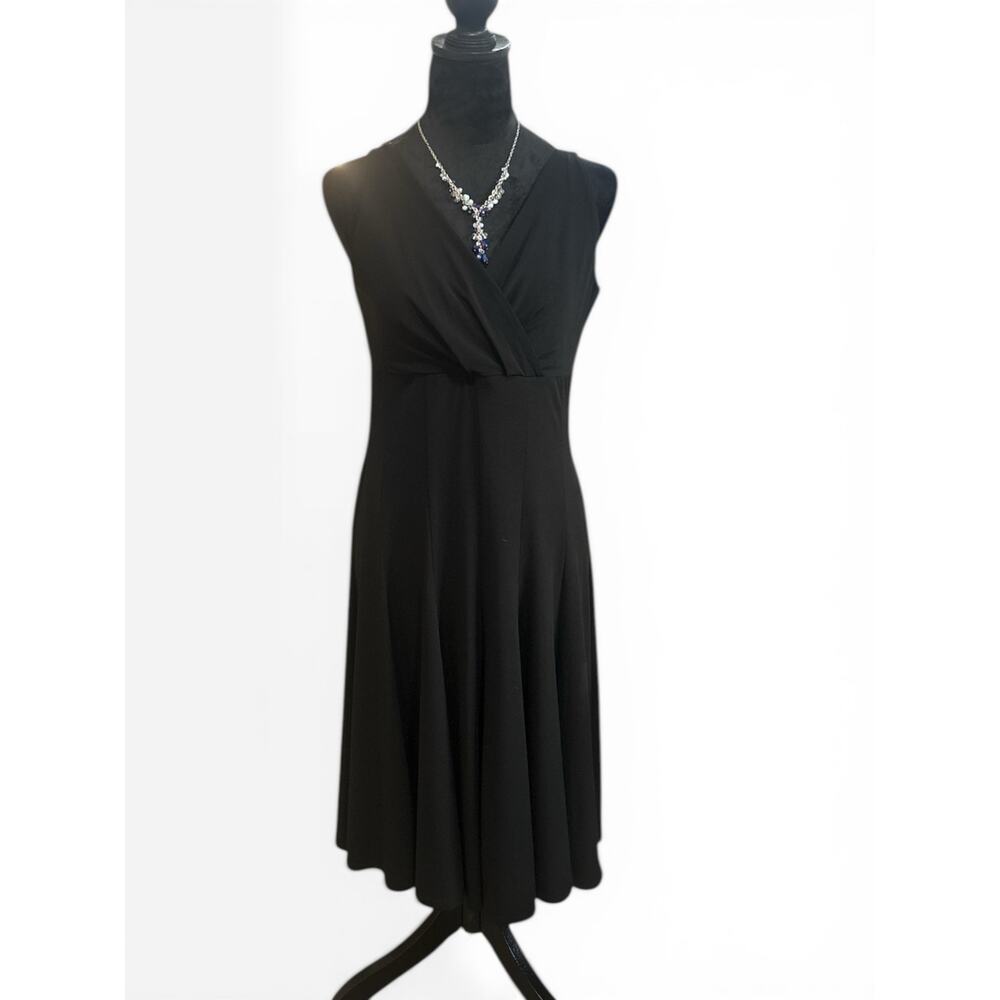 Black GLAMOUR SleevelessV-Neck Al-Line MIDI Dress – Size 8-NWOT